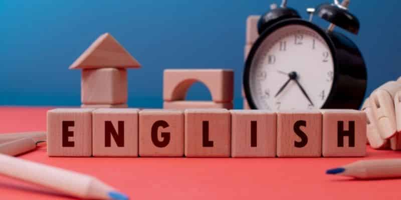 ¿Cuáles son las diferencias entre verbos regulares e irregulares en inglés?